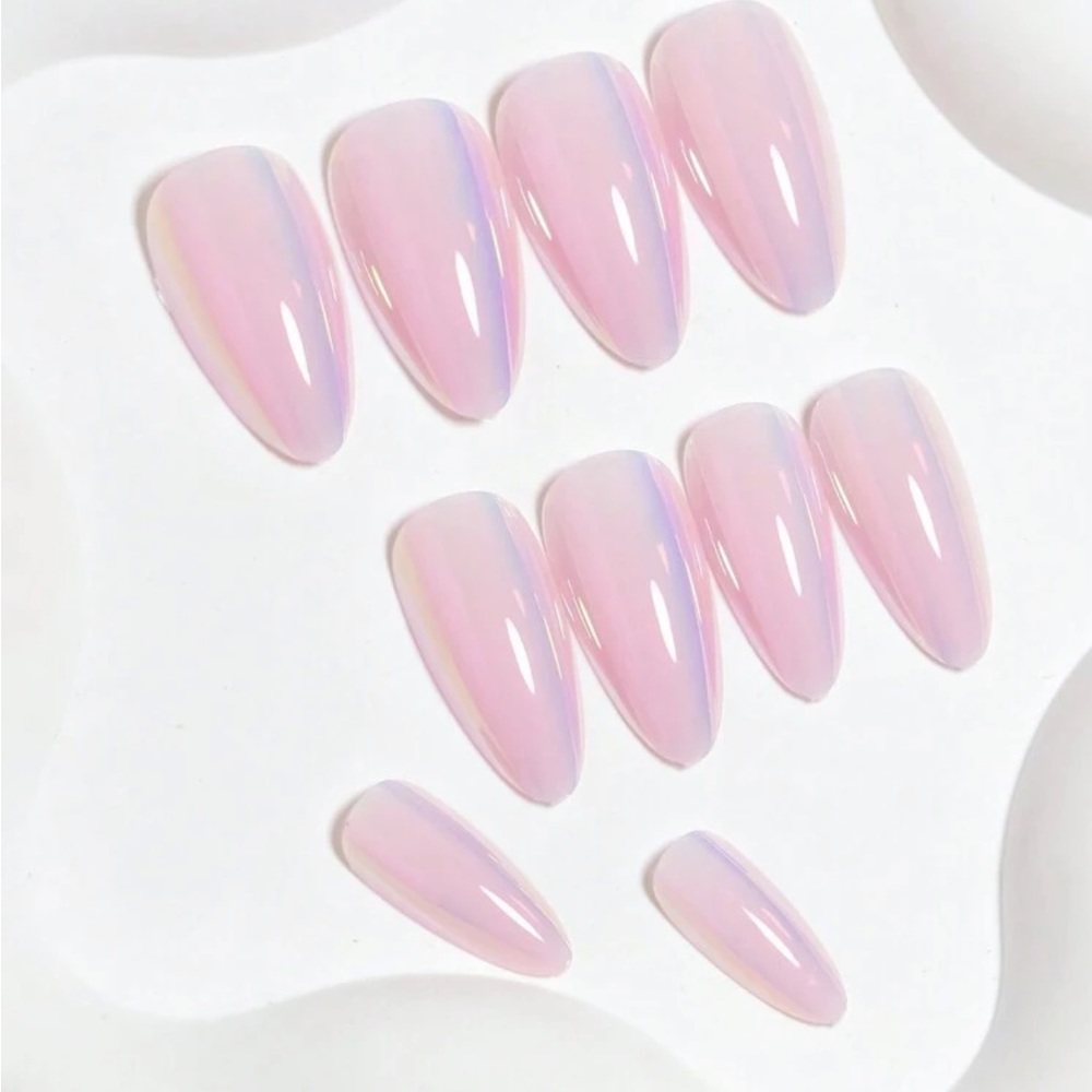24pc Nail Set 💅 - Picture 3 of 4